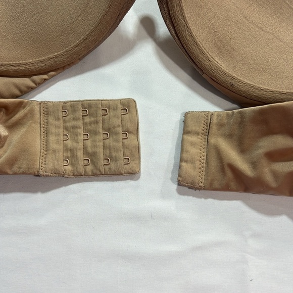 Victoria’s Secret very sexy strapless bra nude size 34 DD - Picture 5 of 6